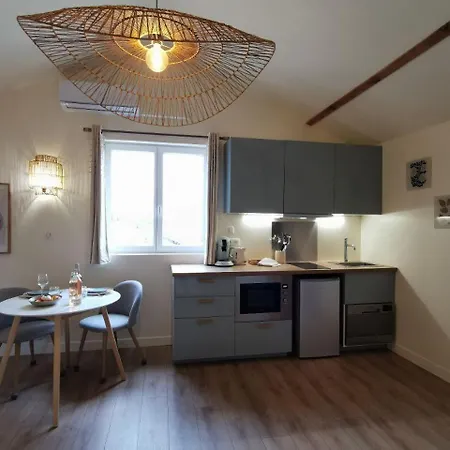 Aux Portes De La Plage, Entierement Renoves, Climatisation, Wifi, Parking Gratuit, Linge De Maison Fournit, Menage En Fin De Sejour Compris 아파트