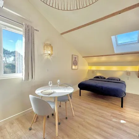 Appartamento Aux Portes De La Plage, Entièrement Rénovés, Climatisation, Wifi, Parking Gratuit, Linge De Maison Fournit, Ménage En Fin De Compris *