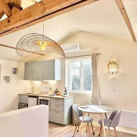 Aux Portes De La Plage, Entièrement Rénovés, Climatisation, Wifi, Parking Gratuit, Linge De Maison Fournit, Ménage En Fin De Compris Appartamento
