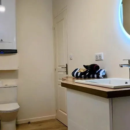 Aux Portes De La Plage, Entièrement Rénovés, Climatisation, Wifi, Parking Gratuit, Linge De Maison Fournit, Ménage En Fin De Compris *
