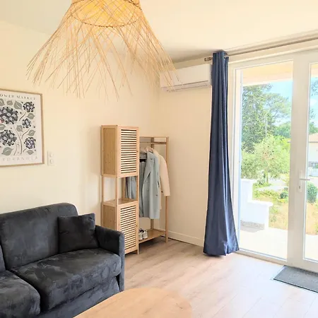 Aux Portes De La Plage, Entièrement Rénovés, Climatisation, Wifi, Parking Gratuit, Linge De Maison Fournit, Ménage En Fin De Compris