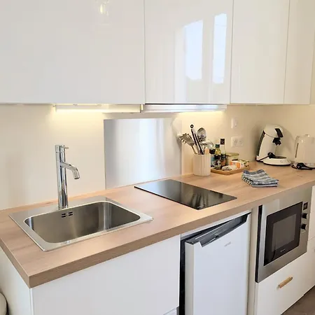 Aux Portes De La Plage, Entièrement Rénovés, Climatisation, Wifi, Parking Gratuit, Linge De Maison Fournit, Ménage En Fin De Compris
